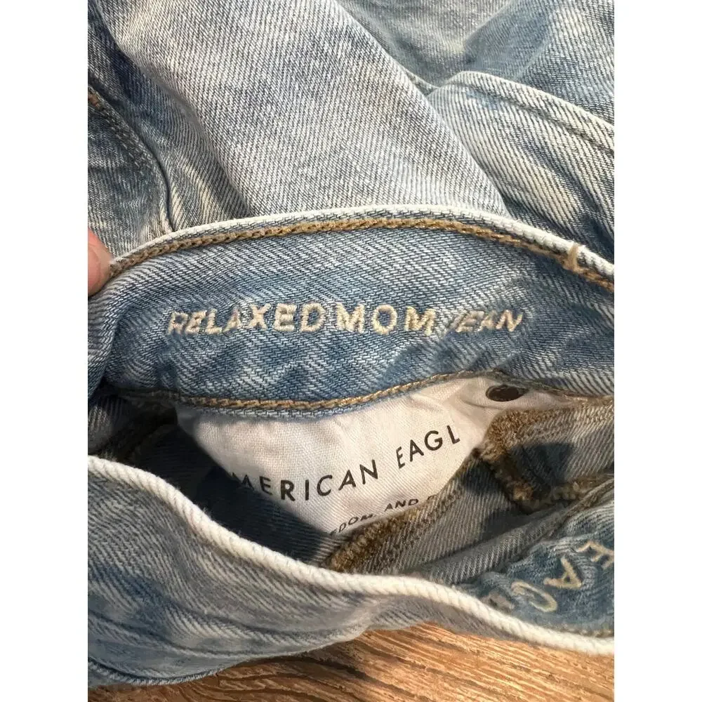 American Eagle Relaxed Mom Denim Jean Shorts 6